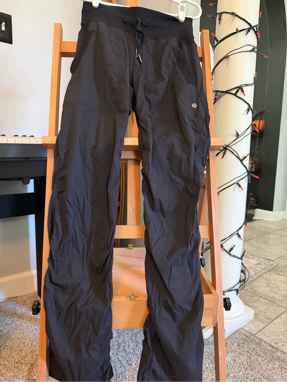 Lululemon Dance Studio Pant III (Regular) *Unlined 32"
Black Size 2